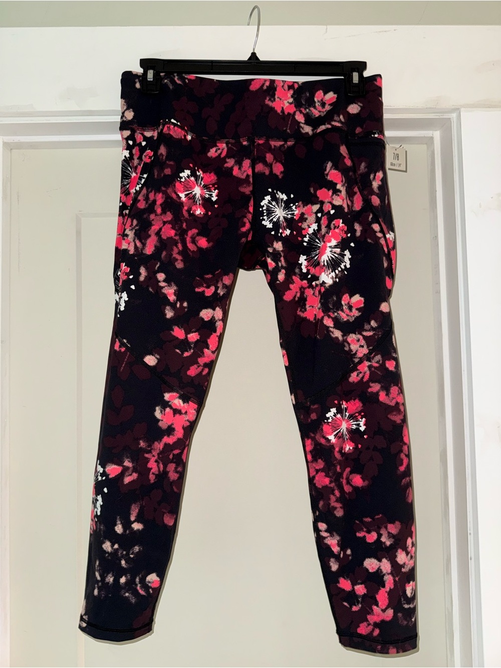 Sweaty Betty Power 7/8 Black Leggings with Pink Floral Print, size XL